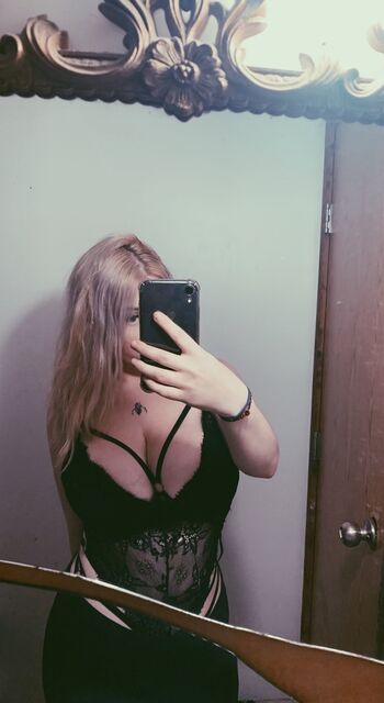 Full leaked Aliyahmarie private onlyfans photo