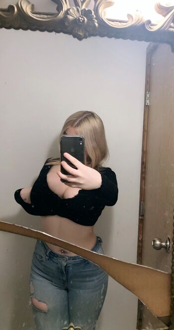 Full leaked Aliyahmarie private onlyfans photo