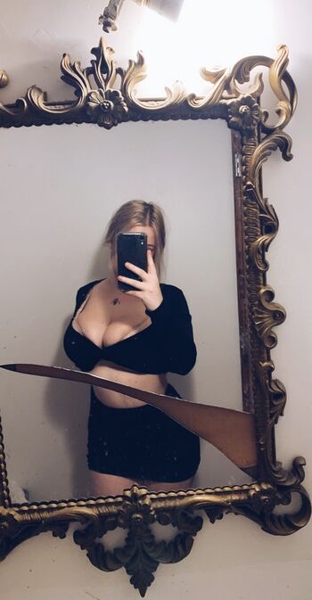 Full leaked Aliyahmarie private onlyfans photo