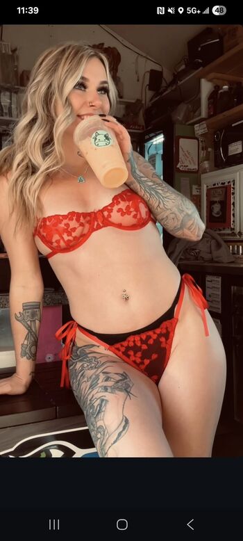 Full leaked Allieeeebaby private onlyfans photo