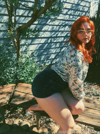 Full leaked Allisonivyx private onlyfans photo