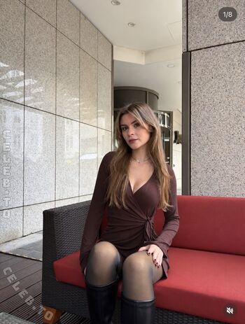 Full leaked Alltimeleah private onlyfans photo
