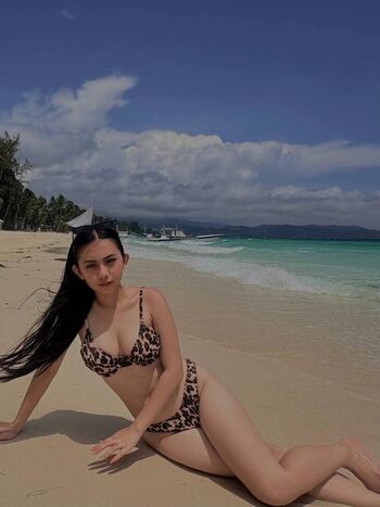 Full leaked Allysa amogues private onlyfans photo