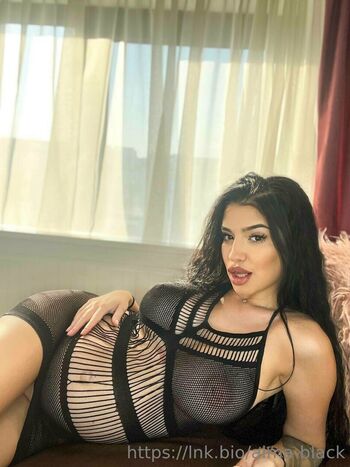 Full leaked Almablack private onlyfans photo