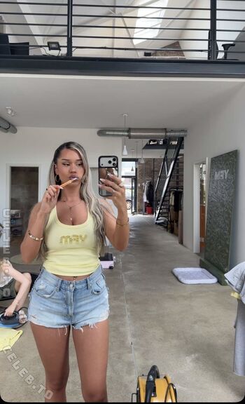 Full leaked Almira azemi private onlyfans photo