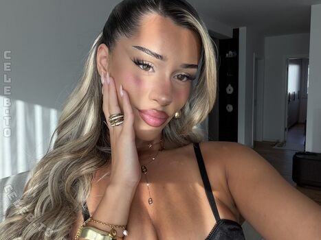 Full leaked Almira azemi page private onlyfans photo