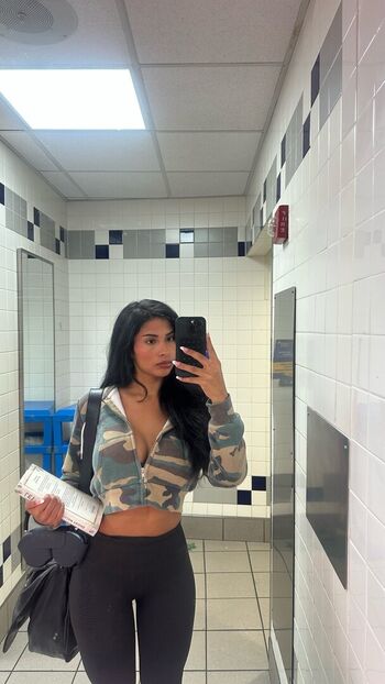 Full leaked Alondraquino private onlyfans photo