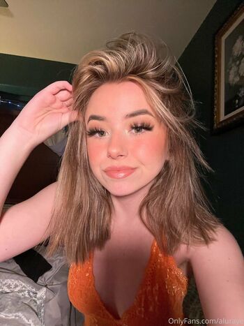 Full leaked Aluraye private onlyfans photo