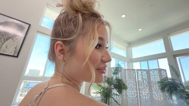 Amalia Davis