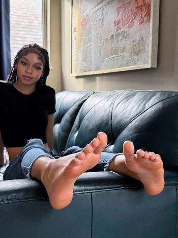 Full leaked Amateur feet fetish private onlyfans photo