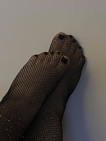 Amateur Foot Fetish Content