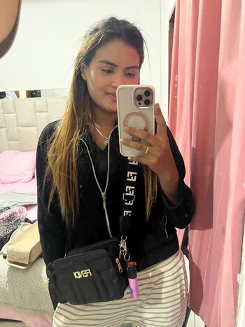 Full leaked Amateur girls page private onlyfans photo