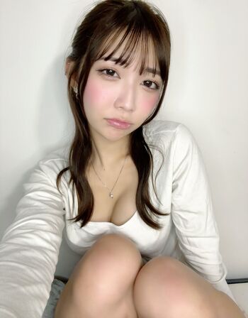 Amau Kisumi 天羽希純