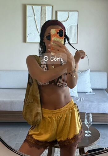 Full leaked Amber davies private onlyfans photo