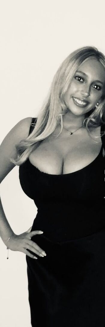 Full leaked Amber isabella page private onlyfans photo