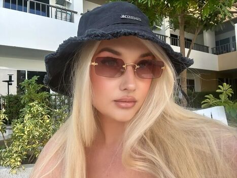 Full leaked Amber koltzow bastick private onlyfans photo