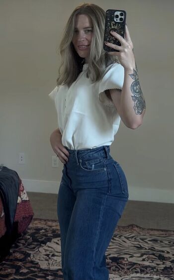 Full leaked Ambernickyfit private onlyfans photo