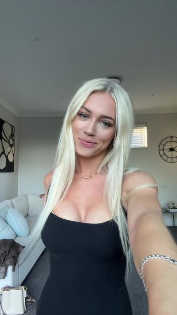 Amelia Hinton-White