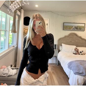 Full leaked Ameliapelto  page private onlyfans photo