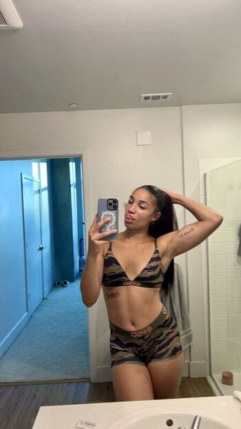 Full leaked Amiah simmons private onlyfans photo