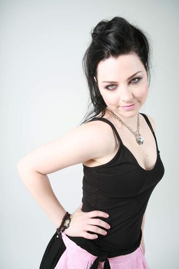 Full leaked Amy lee page private onlyfans photo