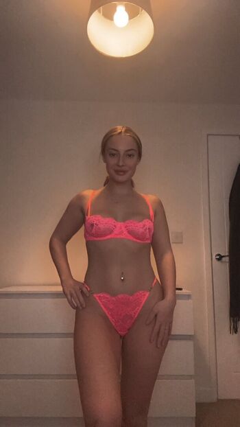 Full leaked Amyellerington private onlyfans photo