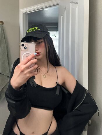 Full leaked Amylouisev private onlyfans photo