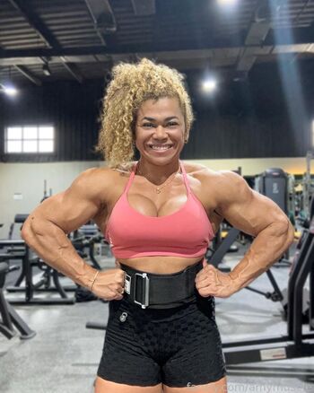 Full leaked Amymuscle private onlyfans photo