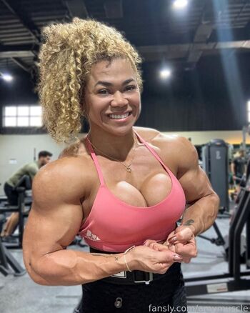 Full leaked Amymuscle private onlyfans photo