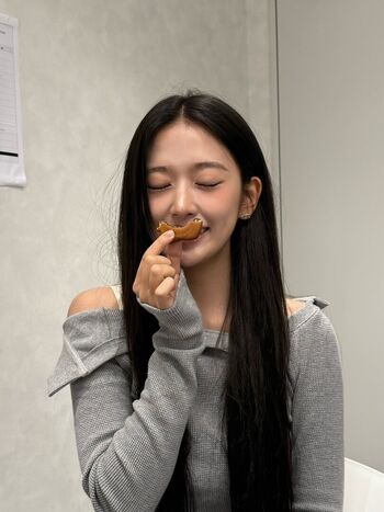 An Yujin 안유진 |