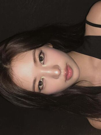 Full leaked An yujin private onlyfans photo