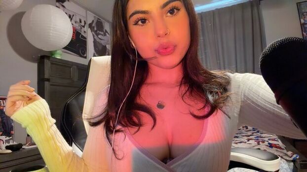 Anaa Asmr