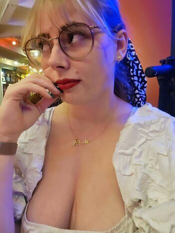 Full leaked Anais private onlyfans photo