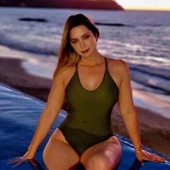 Full leaked Anaissalazar page private onlyfans photo