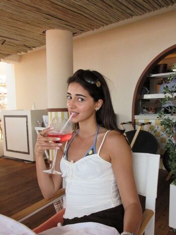 Full leaked Ananya pandey private onlyfans photo