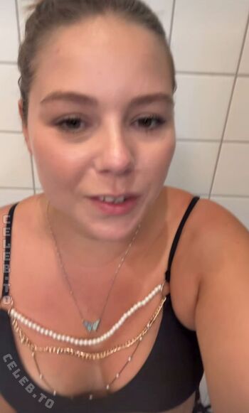 Anastasia_rose_official