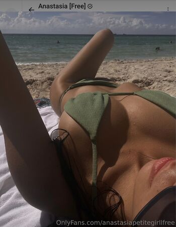anastasiapetitegirll