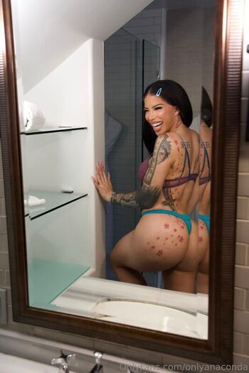 Andrea Anaconda