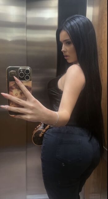 Full leaked Aneylyverst private onlyfans photo