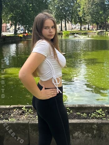 Angelina_Dehlow