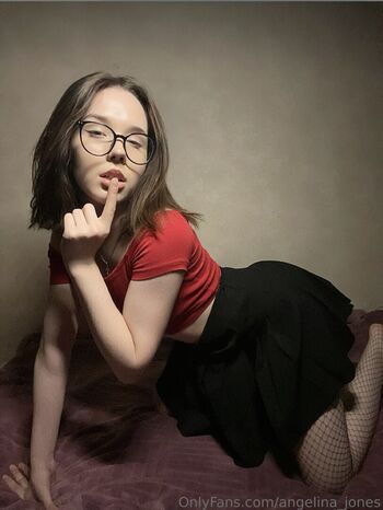 Full leaked Angelina jones private onlyfans photo