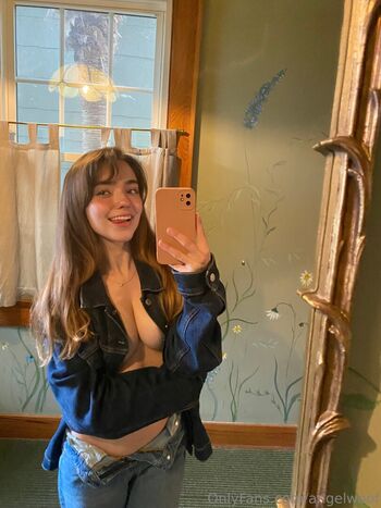 Full leaked Angelwoof private onlyfans photo