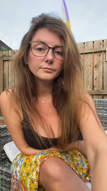 Full leaked Angryweewifey private onlyfans photo
