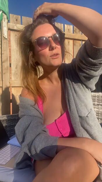 Full leaked Angryweewifey private onlyfans photo