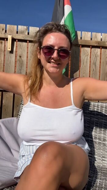 Full leaked Angryweewifey private onlyfans photo