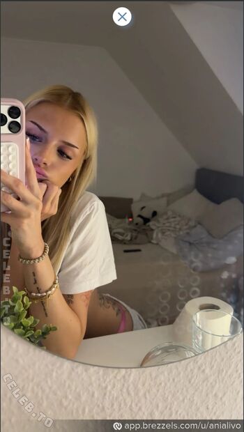 Full leaked Anialivo private onlyfans photo