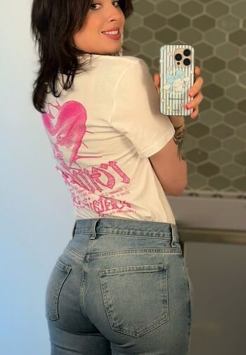 Full leaked Anisa jomha page private onlyfans photo