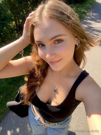 anna.dolly