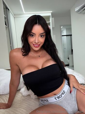 Anna Laura Amaral