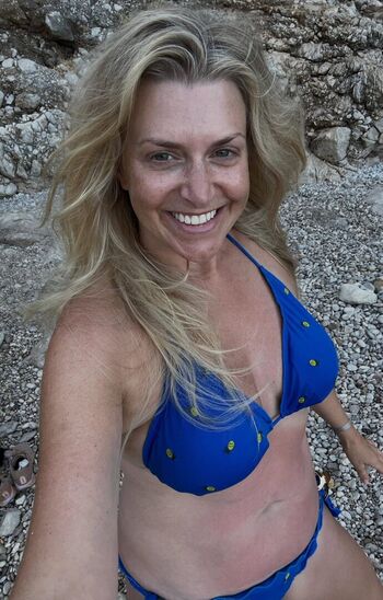 Anna Williamson